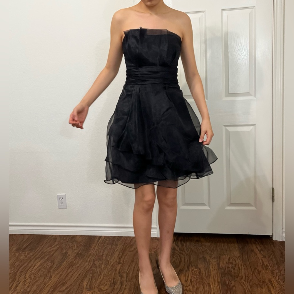 David’s Bridal Black Formal Strapless Ruffle Mini Dress Size 4